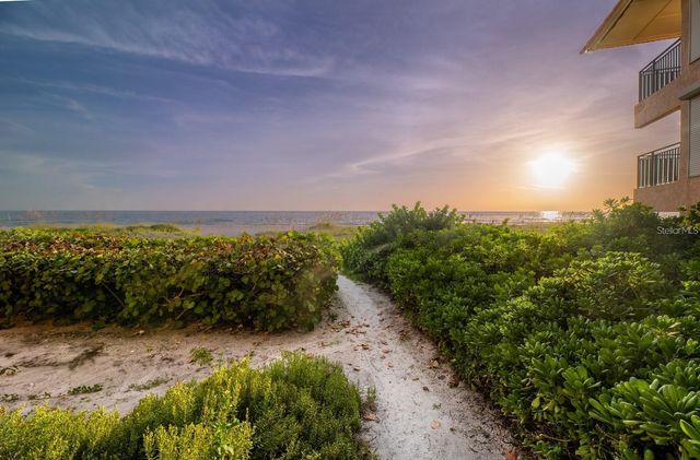 6006 GULF DRIVE 207, Holmes Beach, FL 34217