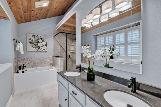 2000 Lavaca, Carrollton, TX 75010
