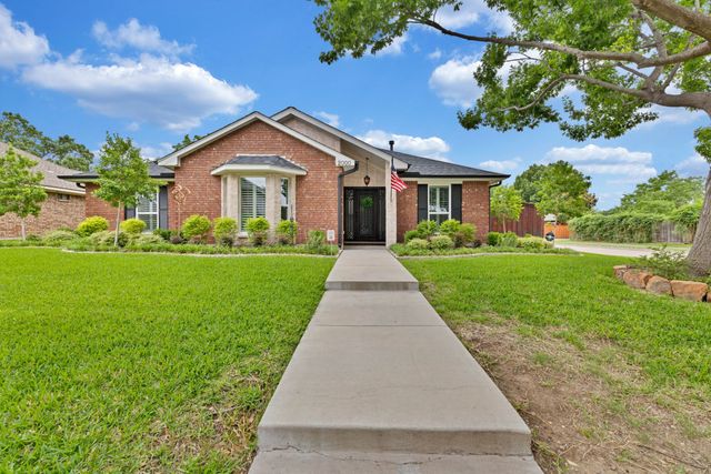 2000 Lavaca, Carrollton, TX 75010