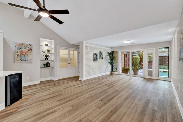 2000 Lavaca, Carrollton, TX 75010