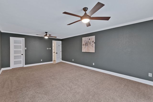 2000 Lavaca, Carrollton, TX 75010