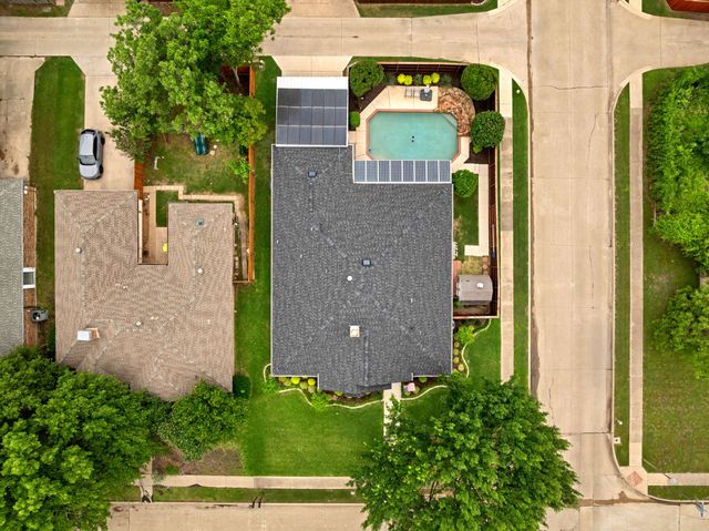 2000 Lavaca, Carrollton, TX 75010