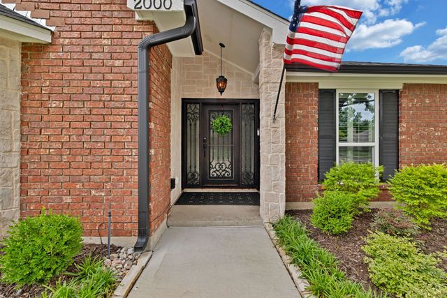 2000 Lavaca, Carrollton, TX 75010