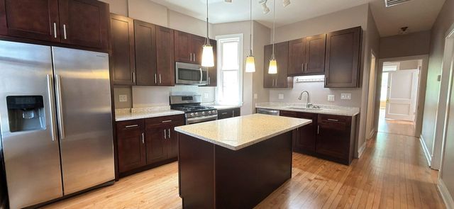 1942 W Irving Park Road 2, Chicago, IL 60613
