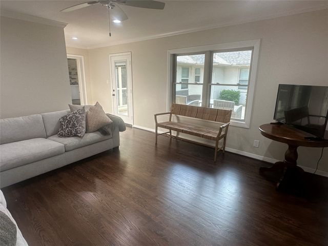 6908 Lavendale, Dallas, TX 75230