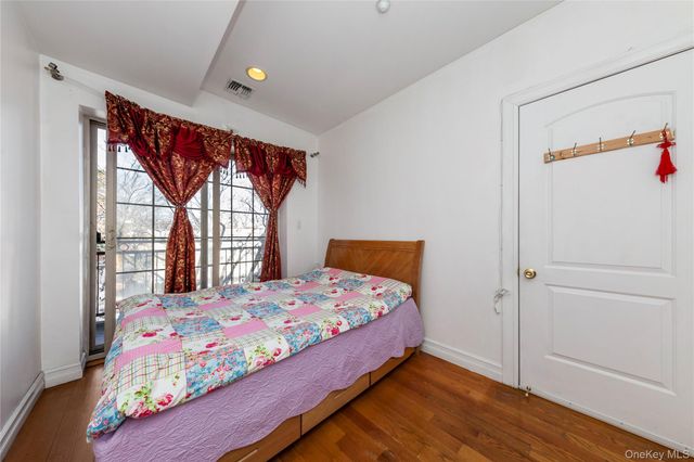 10716 37TH Avenue 3B, Corona, NY 11368