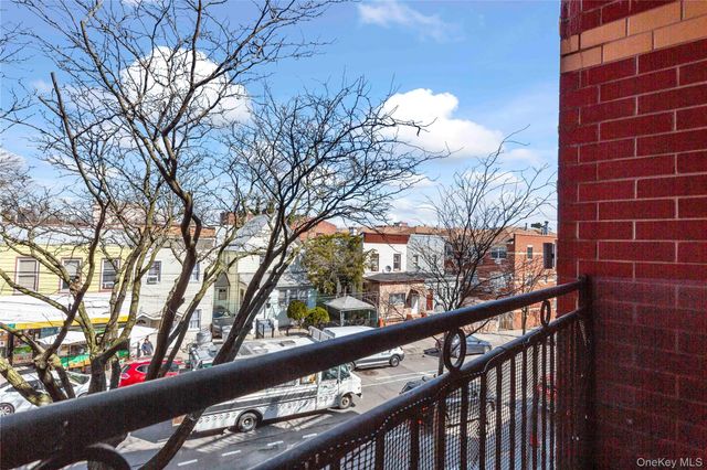 10716 37TH Avenue 3B, Corona, NY 11368