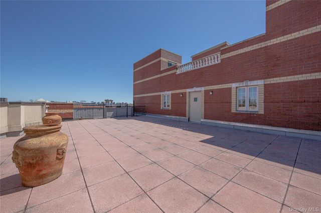 10716 37TH Avenue 3B, Corona, NY 11368