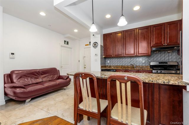 10716 37TH Avenue 3B, Corona, NY 11368