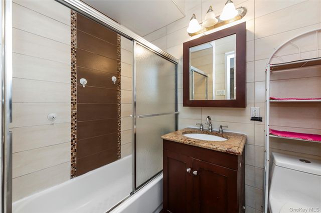 10716 37TH Avenue 3B, Corona, NY 11368