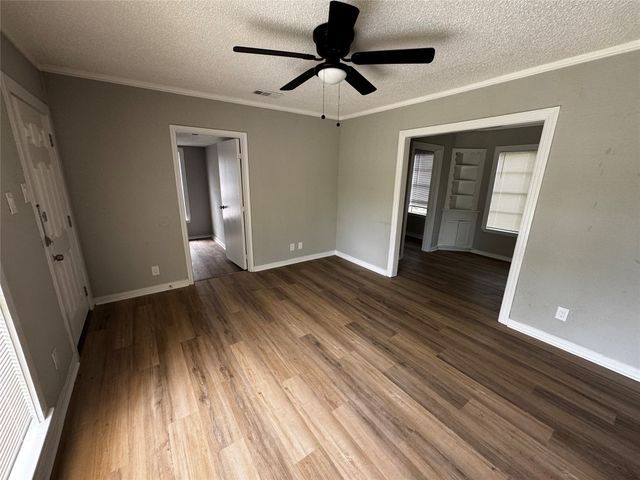 1717 Hemphill Drive, Dallas, TX 75216