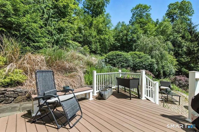 11 Squantz View Drive, New Fairfield, CT 06812