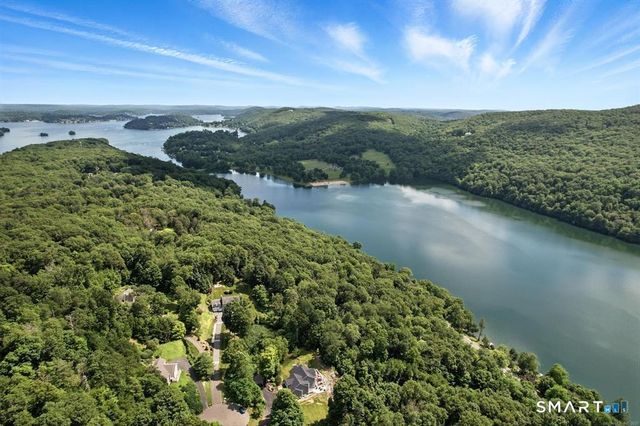 11 Squantz View Drive, New Fairfield, CT 06812