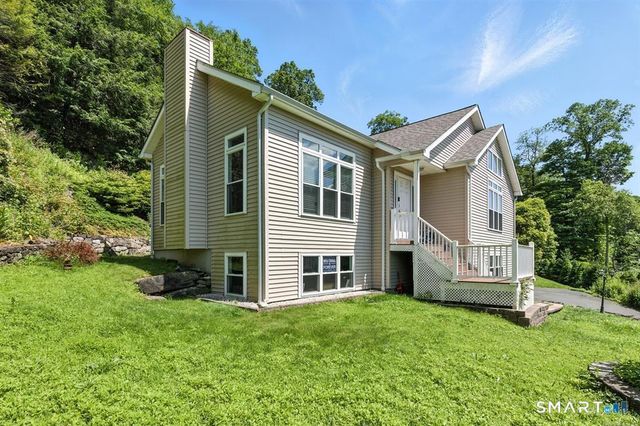11 Squantz View Drive, New Fairfield, CT 06812