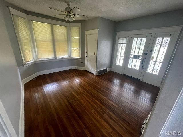 2810 Norwood Avenue, St Louis, MO 63115