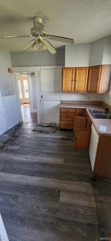 2810 Norwood Avenue, St Louis, MO 63115