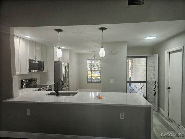 2320 N Hendry Point, Hernando, FL 34442