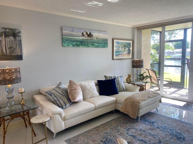 14 Royal Palm Way 106, Boca Raton, FL 33432