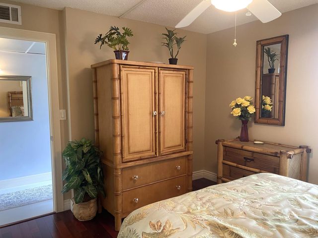 14 Royal Palm Way 106, Boca Raton, FL 33432