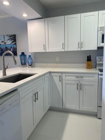 14 Royal Palm Way 106, Boca Raton, FL 33432