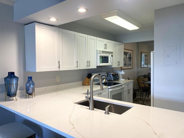 14 Royal Palm Way 106, Boca Raton, FL 33432