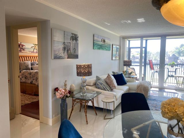 14 Royal Palm Way 106, Boca Raton, FL 33432