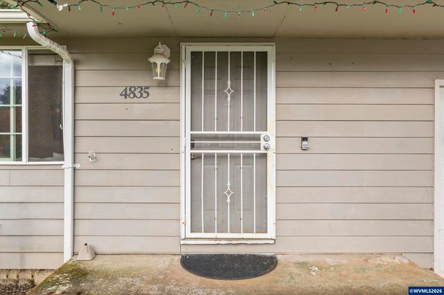 4835 Coloma Dr SE, Salem, OR 97302