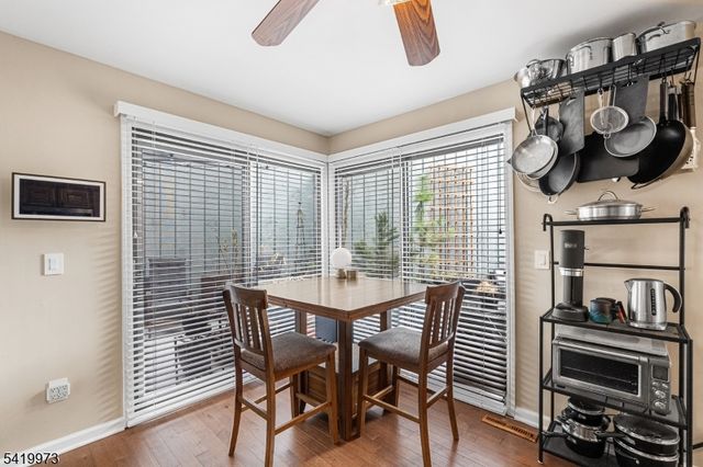 28 Trafalgar Ct, Washington Twp., NJ 07840