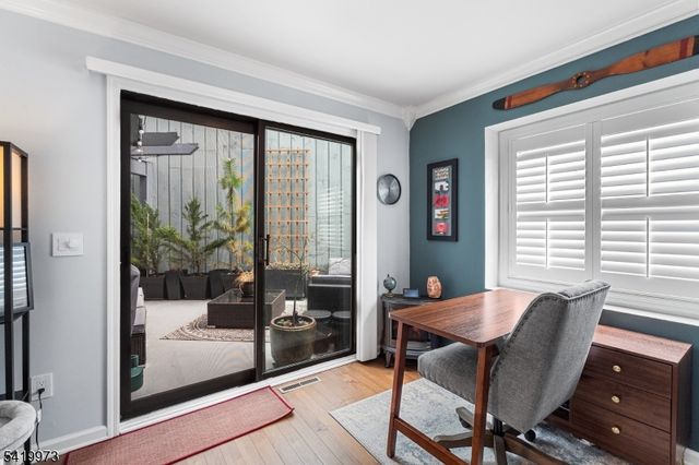 28 Trafalgar Ct, Washington Twp., NJ 07840