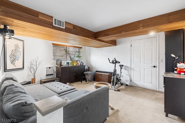 28 Trafalgar Ct, Washington Twp., NJ 07840