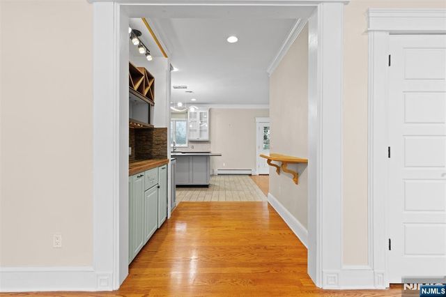 40 Oakdene Avenue B, Palisades Park, NJ 07650