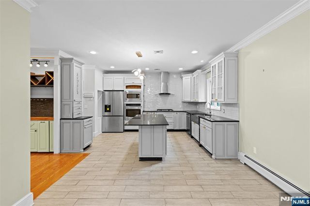 40 Oakdene Avenue B, Palisades Park, NJ 07650