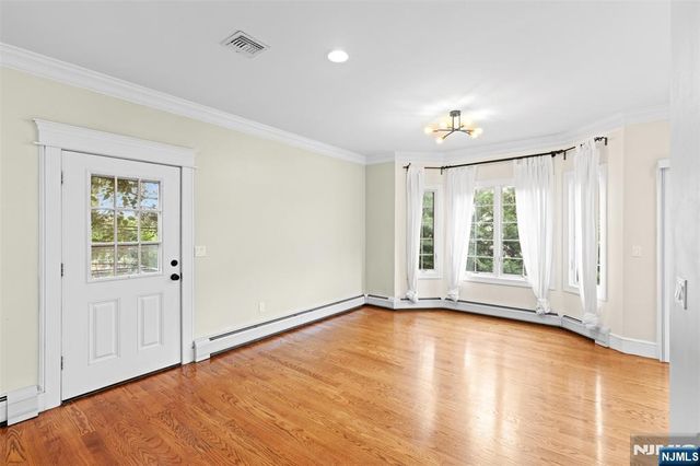 40 Oakdene Avenue B, Palisades Park, NJ 07650