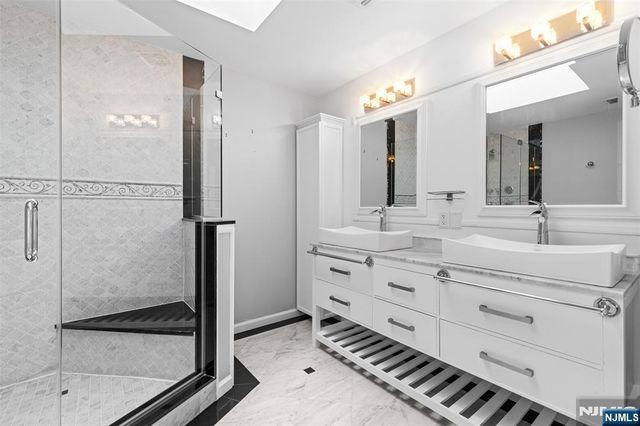 40 Oakdene Avenue B, Palisades Park, NJ 07650