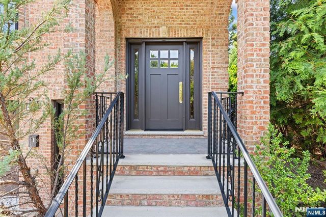 40 Oakdene Avenue B, Palisades Park, NJ 07650