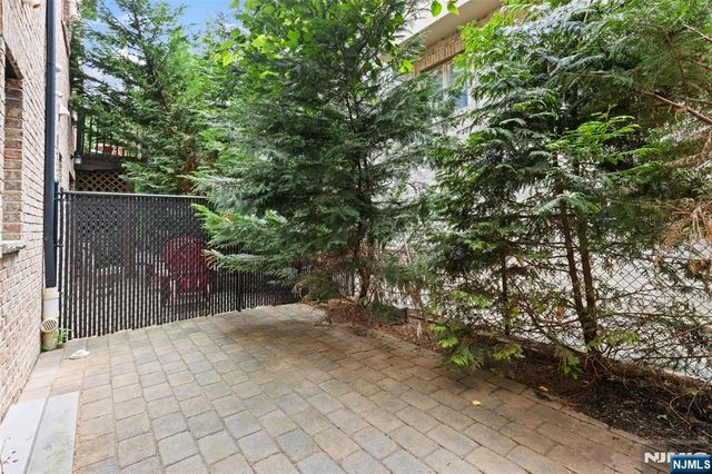 40 Oakdene Avenue B, Palisades Park, NJ 07650