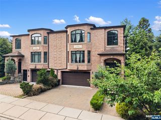 40 Oakdene Avenue B, Palisades Park, NJ 07650