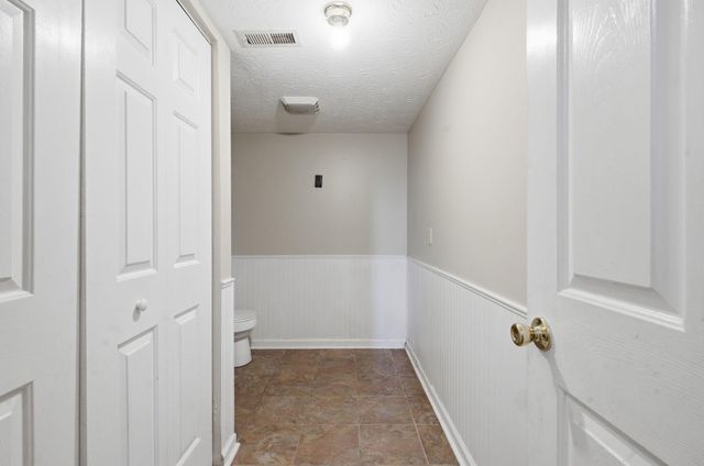 1041 Indian Trail, Lawrenceburg, KY 40342