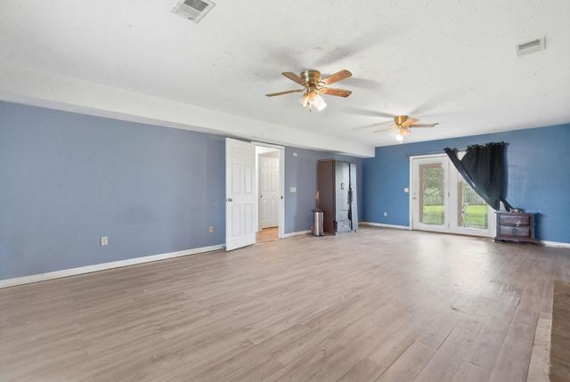 1041 Indian Trail, Lawrenceburg, KY 40342