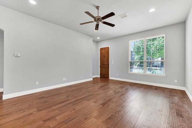 4666 Dozier Road B, Carrollton, TX 75010