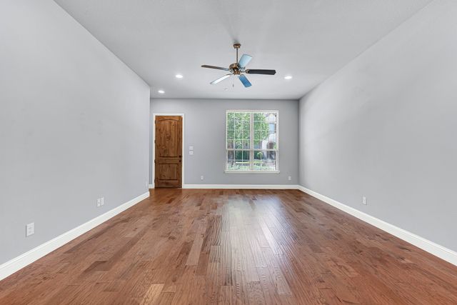4666 Dozier Road B, Carrollton, TX 75010