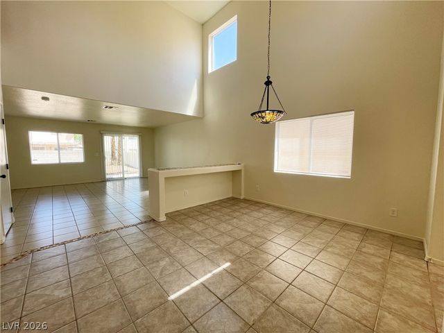 1018 Cliffbrook Hedge Avenue, North Las Vegas, NV 89081