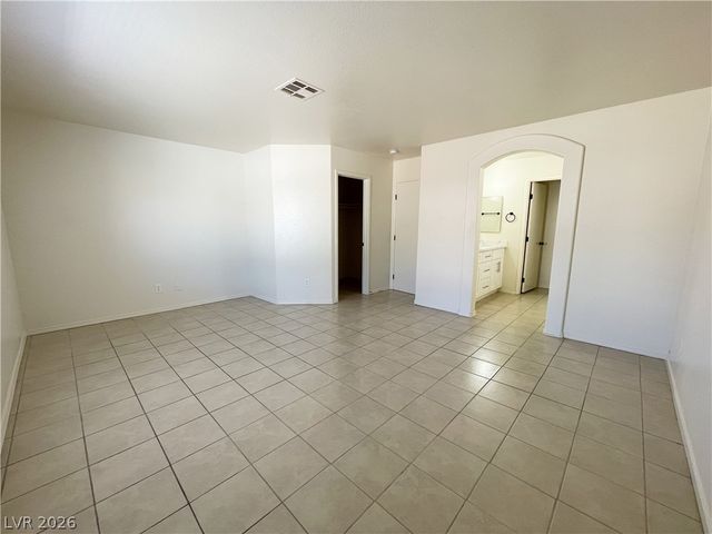 1018 Cliffbrook Hedge Avenue, North Las Vegas, NV 89081