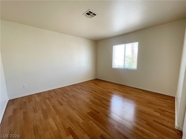 1018 Cliffbrook Hedge Avenue, North Las Vegas, NV 89081
