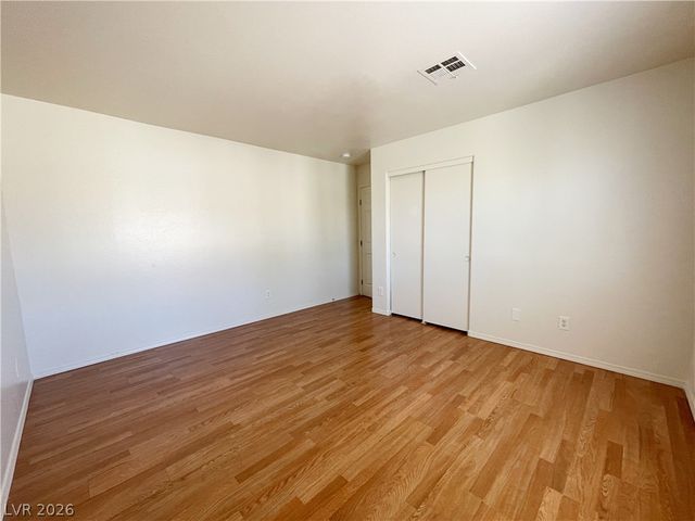 1018 Cliffbrook Hedge Avenue, North Las Vegas, NV 89081