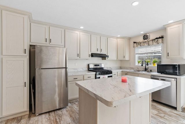 53677 Lane Street, Elkhart, IN 46514