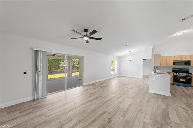 2022 9th TER, Cape Coral, FL 33993