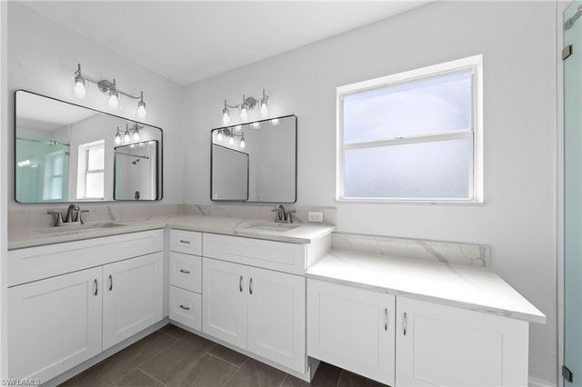 2022 9th TER, Cape Coral, FL 33993
