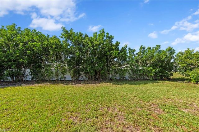 2022 9th TER, Cape Coral, FL 33993