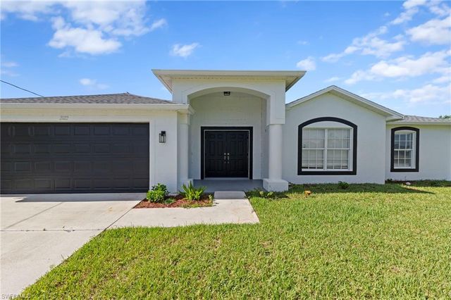 2022 9th TER, Cape Coral, FL 33993